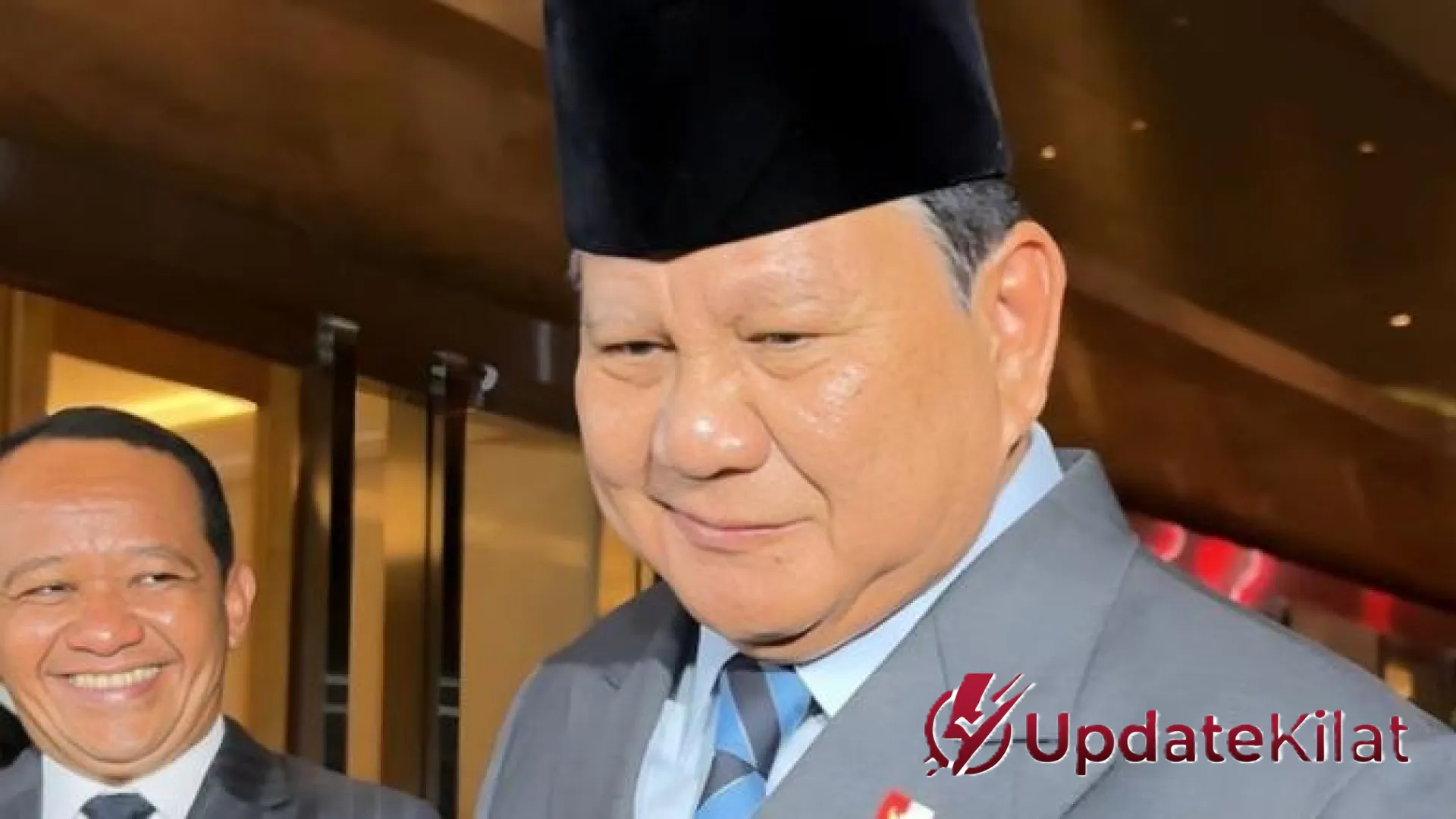 Gemerlap Resepsi El Rumi dan Syifa Hadju: Saat Tokoh Bangsa dan Bintang Panggung Bersatu di Pelaminan