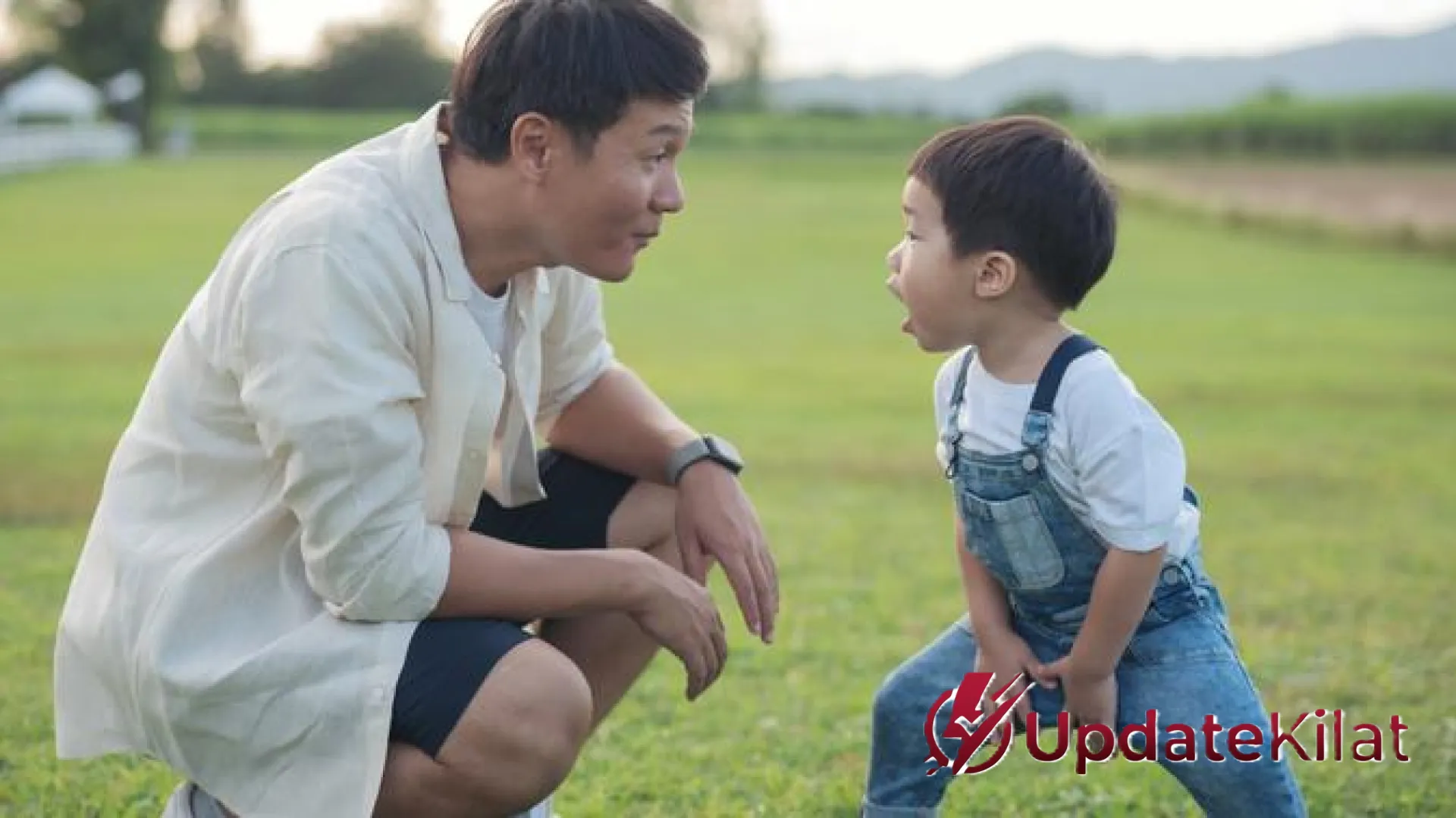 10 Strategi Parenting UpdateKilat: Membentuk Karakter Anak Tangguh dan Cerdas untuk Menaklukkan Masa Depan