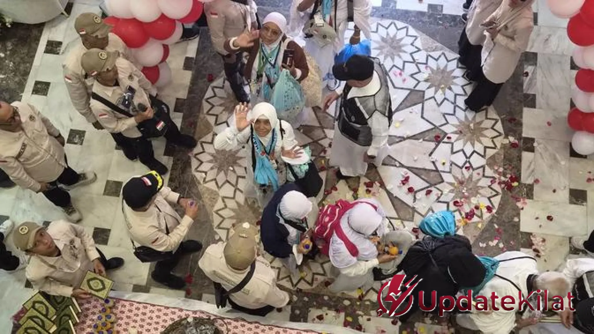 Momen Haru dan Spiritual: Gelombang Pertama Jemaah Haji Indonesia Resmi Memasuki Kota Suci Makkah