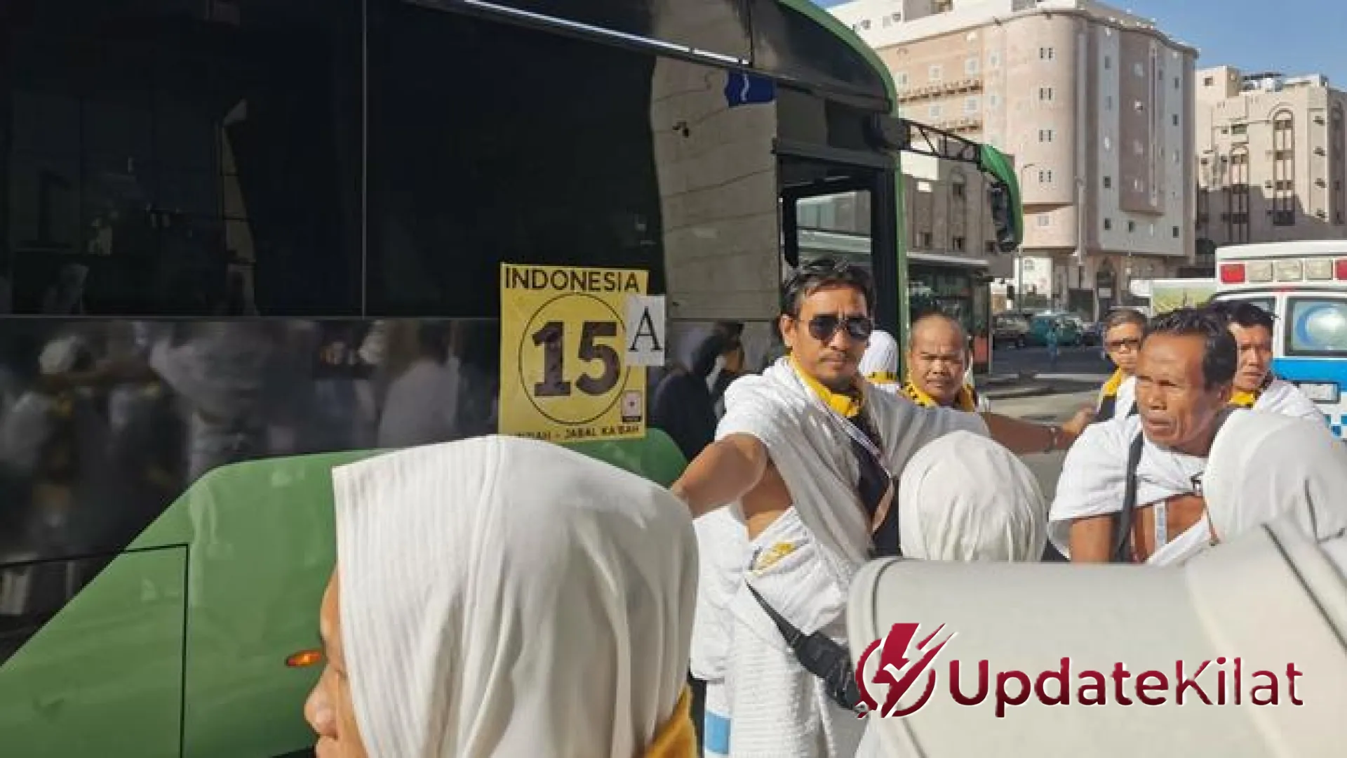 Suhu Makkah Tembus 42 Derajat, Jemaah Haji Lansia Bertumbangan: Strategi Penyelamatan dan Imbauan dari Tanah Suci