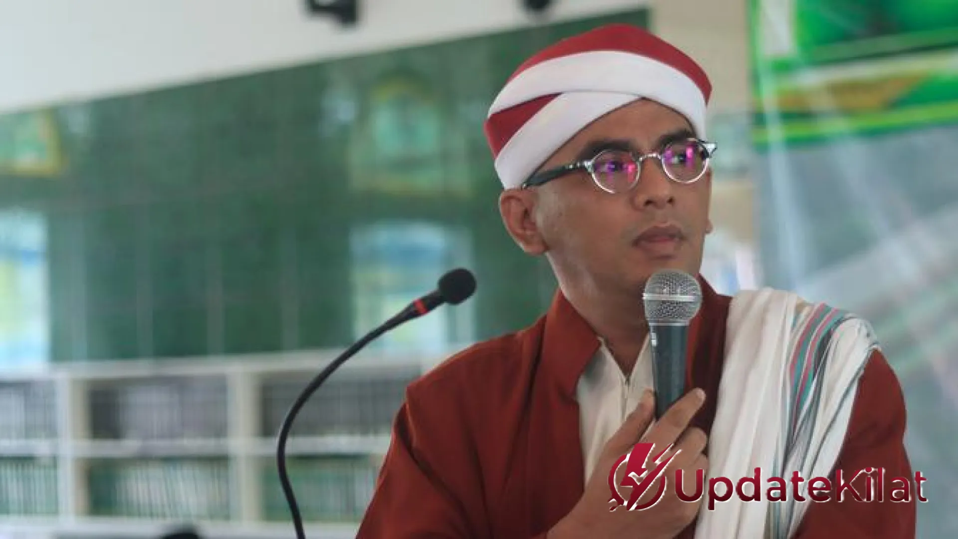 7 Ide Kultum Jumat Ringan Namun Berbobot: Menggugah Semangat Berbagi di Era Individualis