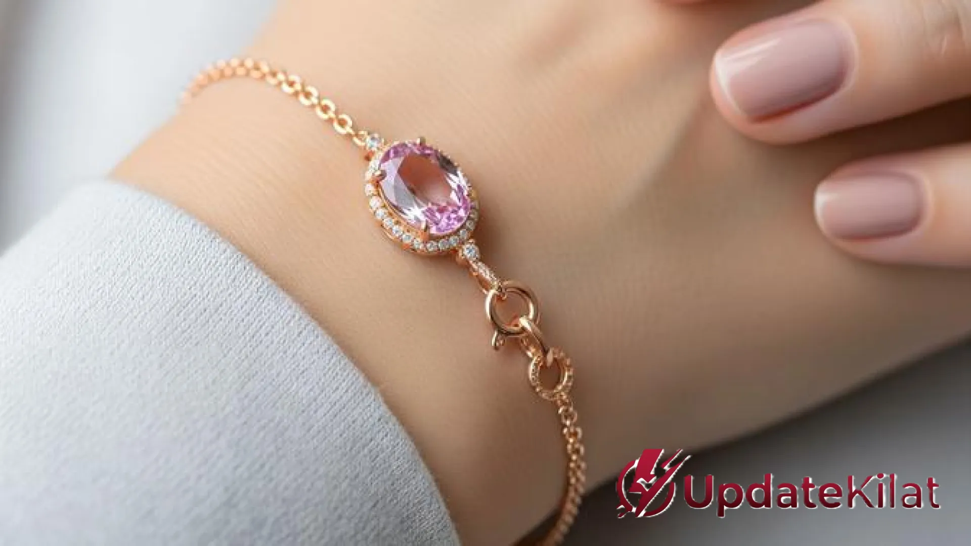 6 Koleksi Gelang Emas Timeless: Kilau Mewah yang Tak Lekang oleh Waktu untuk Setiap Generasi