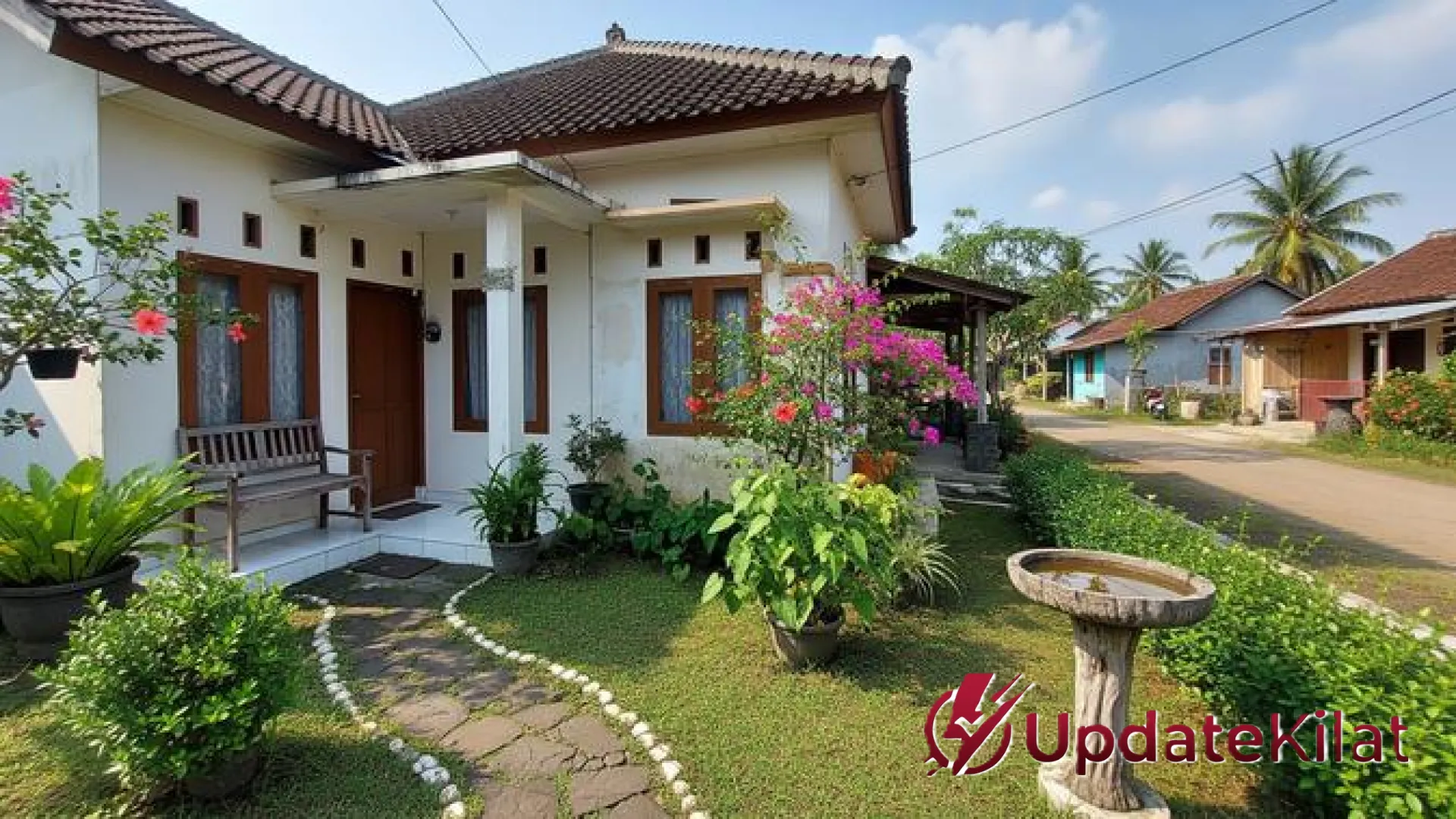 Hunian Masa Tua yang Menenangkan: 8 Inspirasi Rumah Sederhana dengan Taman Samping untuk Kenyamanan Purnabakti