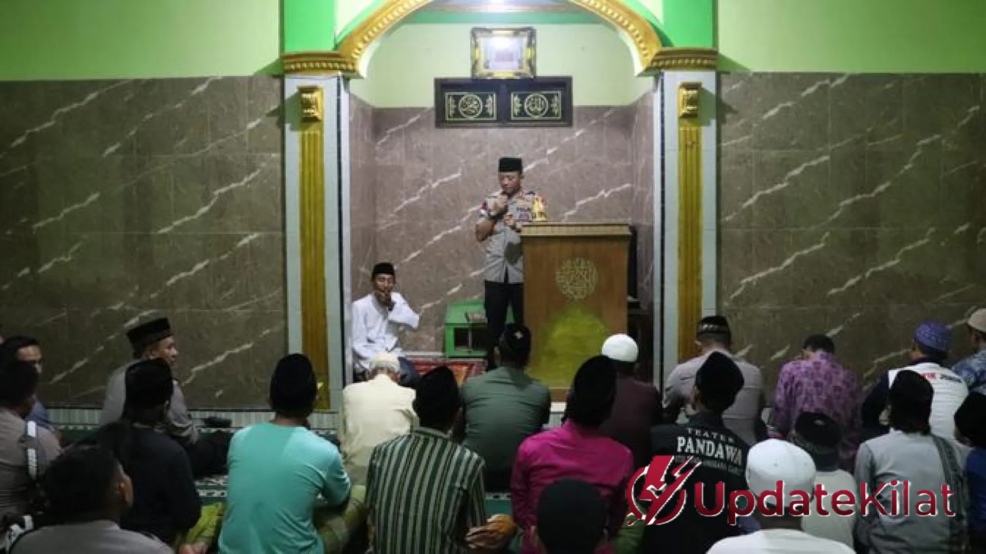 7 Contoh Kultum Bahaya Riya: Menjaga Kemurnian Niat di Tengah Gempuran Era Flexing