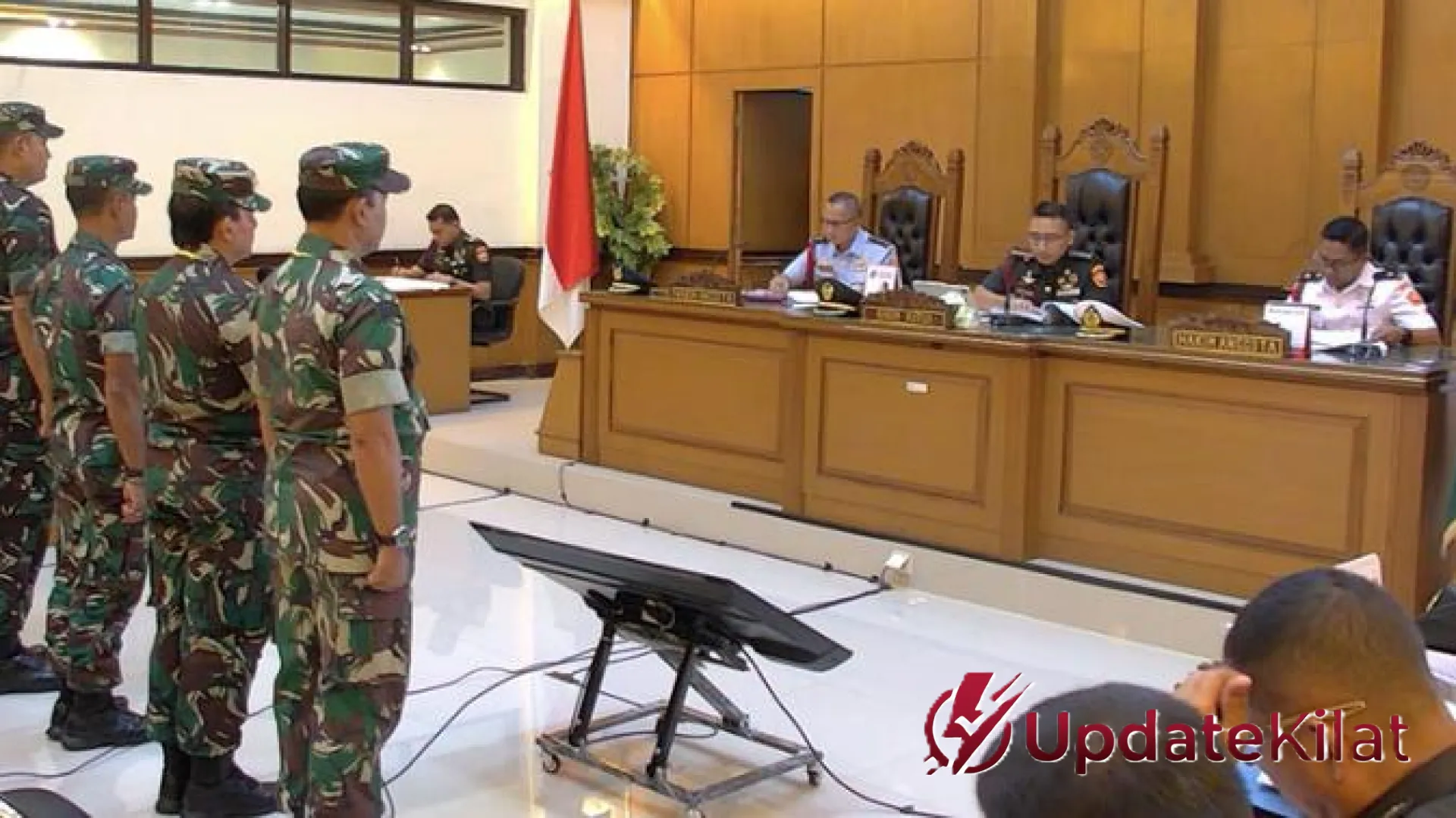 Absensi Berulang Andrie Yunus di Meja Hijau: Keuntungan Terdakwa atau Hambatan Keadilan Materiil?