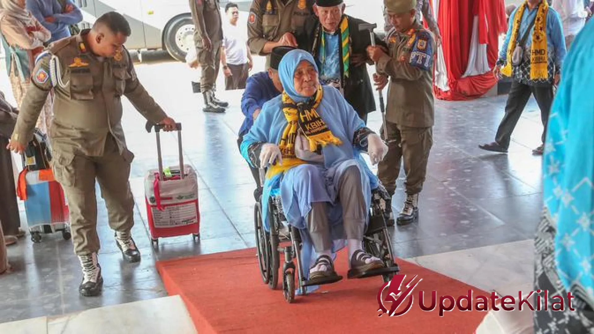 Skandal Kursi Roda Ilegal di Tanah Suci: Jemaah Haji Diperas hingga Rp 10 Juta oleh Oknum KBIHU