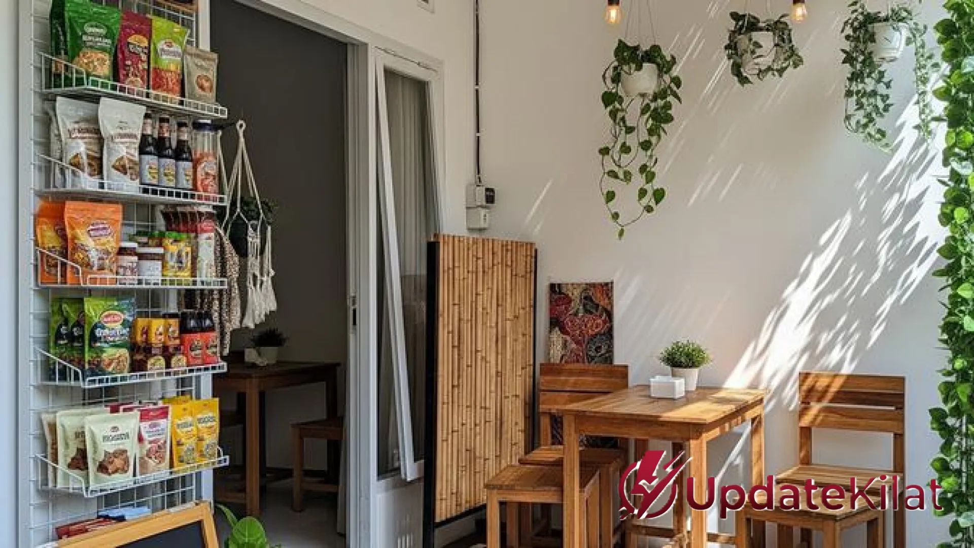 Maksimalkan Lahan Terbatas: 8 Peluang Bisnis Teras Rumah Pinggir Jalan yang Cuan Maksimal dari Sore hingga Malam