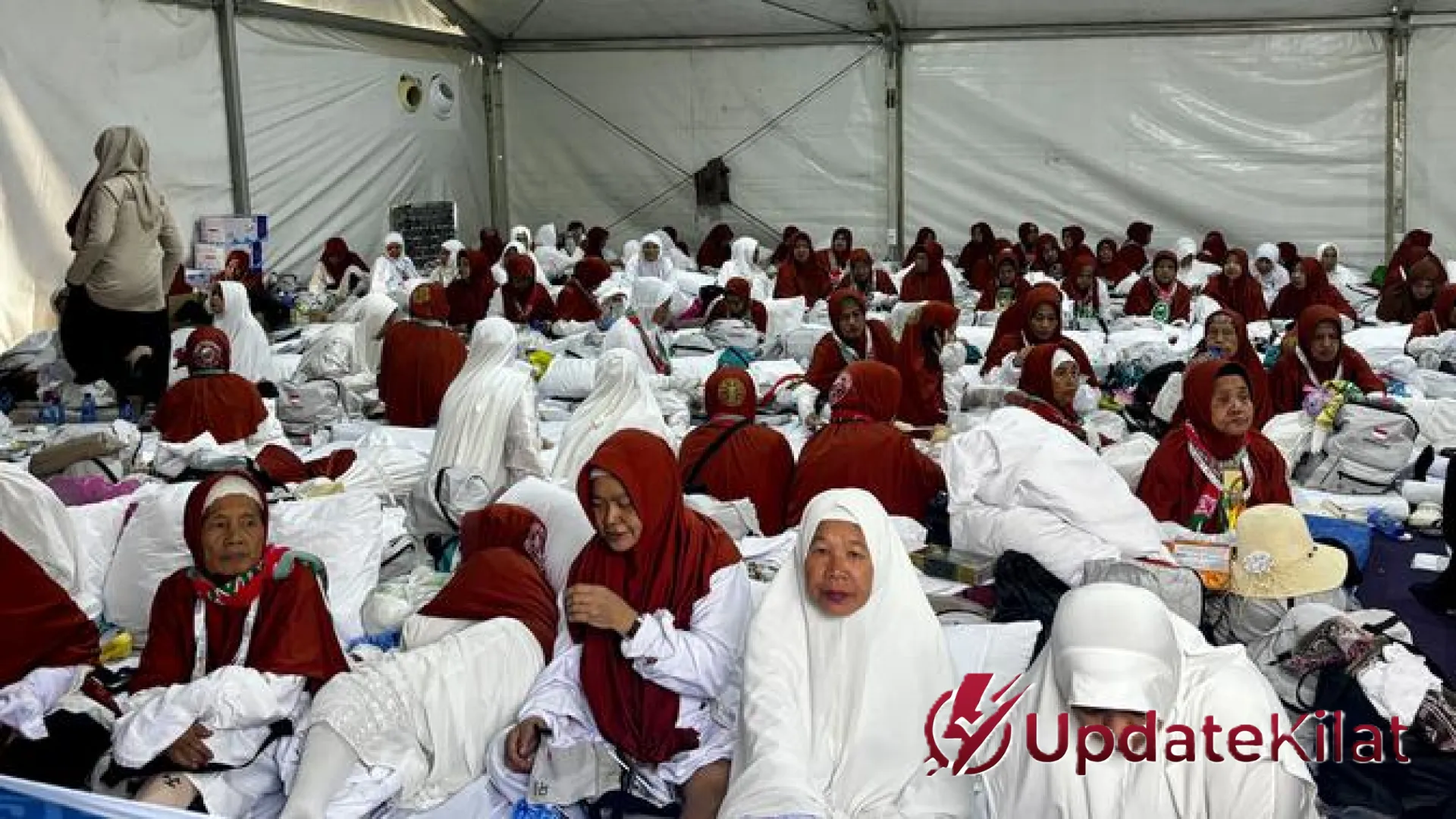 Gema Talbiyah di Padang Arafah: Potret Khidmat Jemaah Haji Indonesia Menjemput Puncak Wukuf 1447 Hijriah