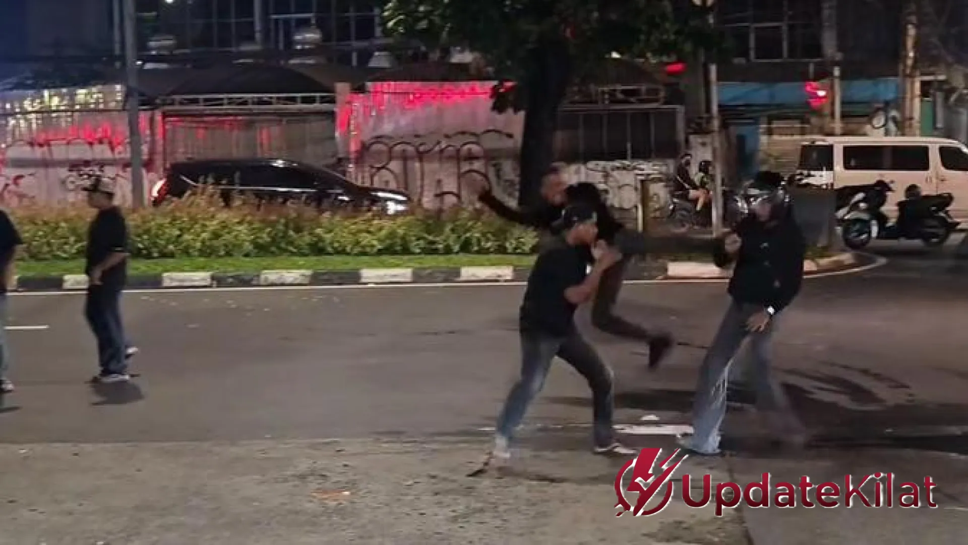 Viral Pengeroyokan di Kemayoran: Polisi Ringkus Pelaku Berkat Patroli Siber, Simak Kronologi Lengkapnya!