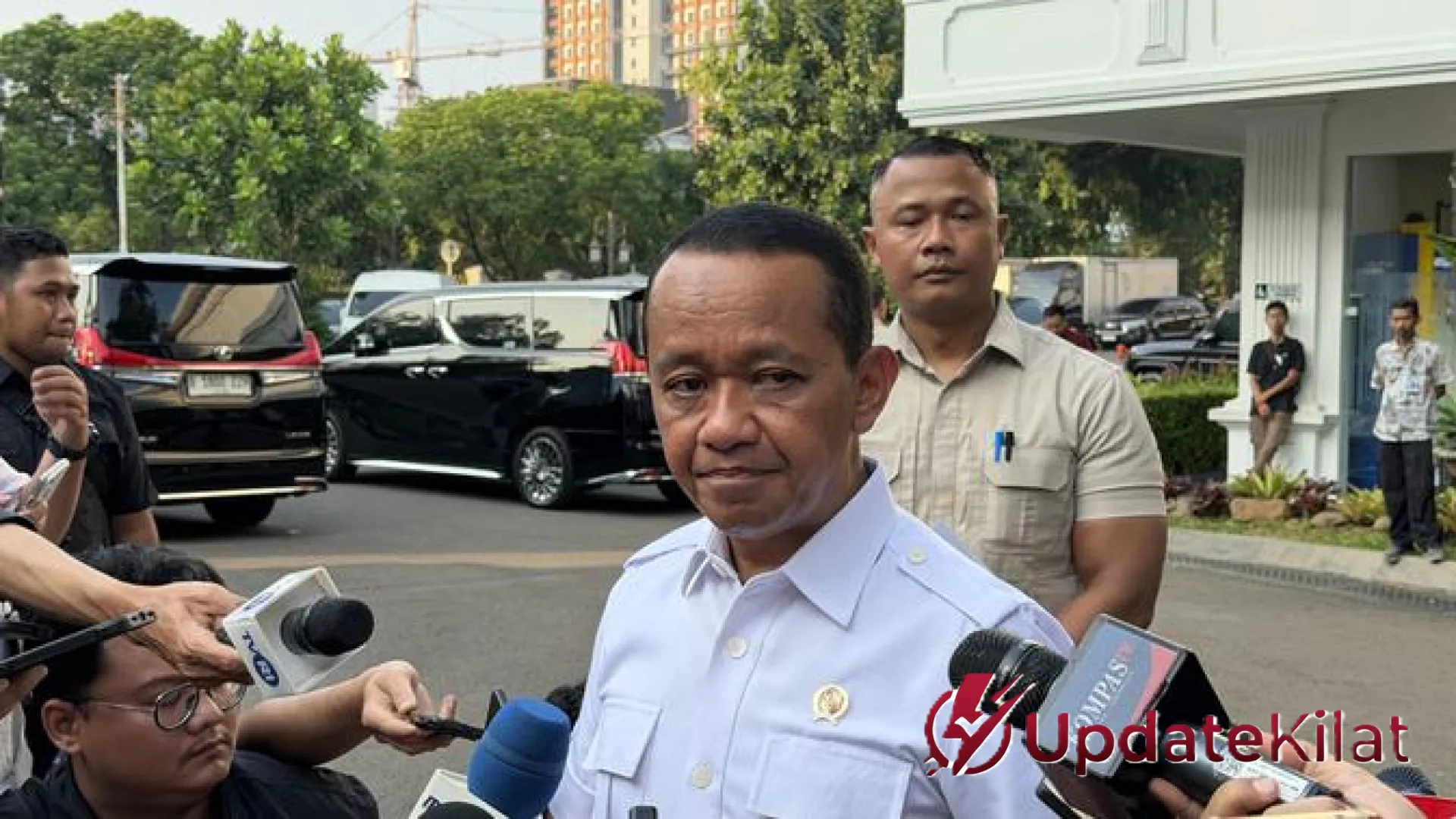 Viral Lagu MBG ‘Mas Bahlil Ganteng’: Strategi Santuy Golkar Hadapi Kreativitas AI Netizen