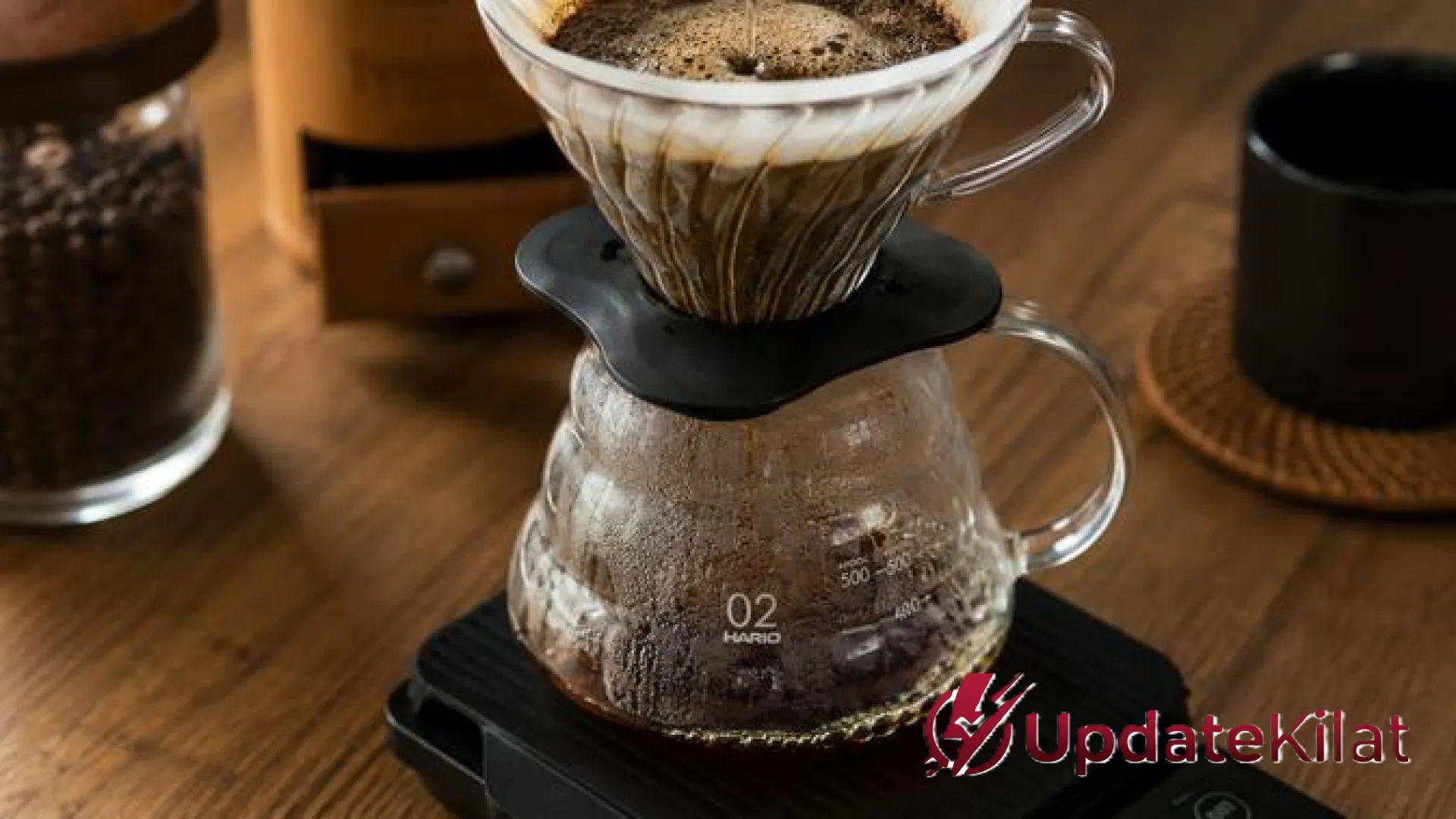 Seni Meracik Kopi Ala Barista di Rumah: Panduan Lengkap Manual Brew Tanpa Harus Boros Alat Mahal