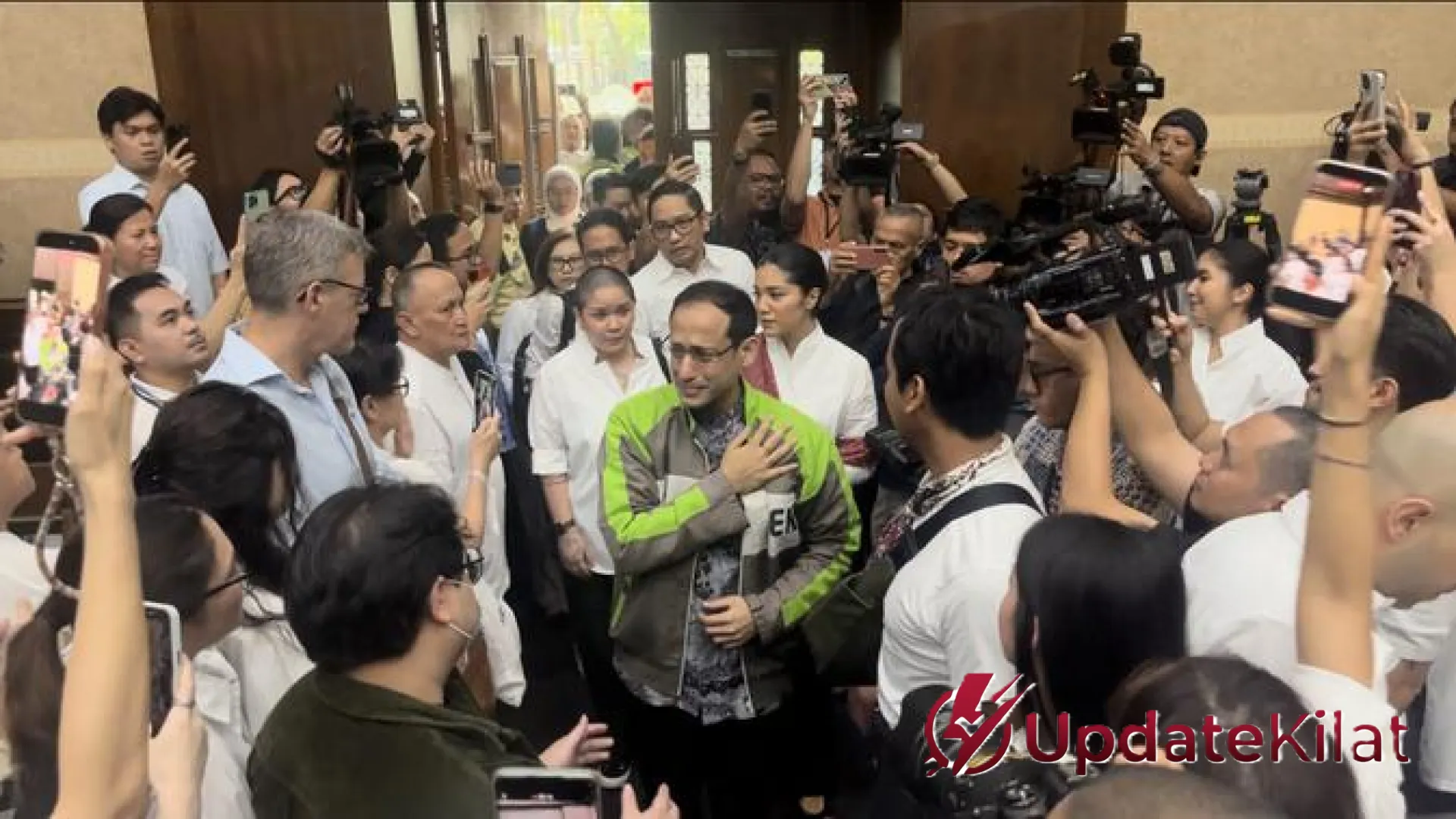 Eksklusif: Nadiem Makarim Bongkar ‘Fakta yang Diburamkan’ dan Bantah Skandal Balas Budi Google dalam Kasus Chromebook