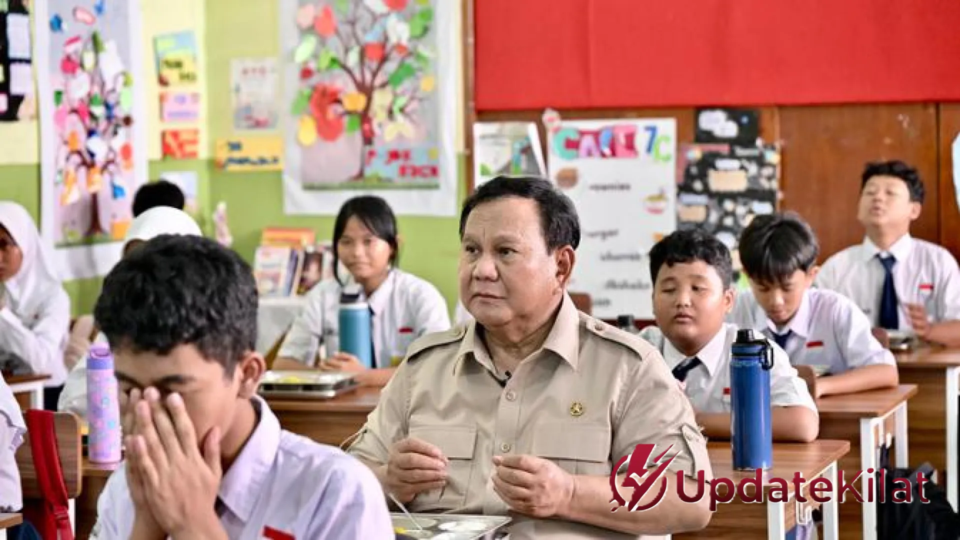 Drama Pencopotan Kepala BGN: Hanya Berjarak Jam Setelah Dampingi Prabowo, Dadan Hindayana Resmi Diganti