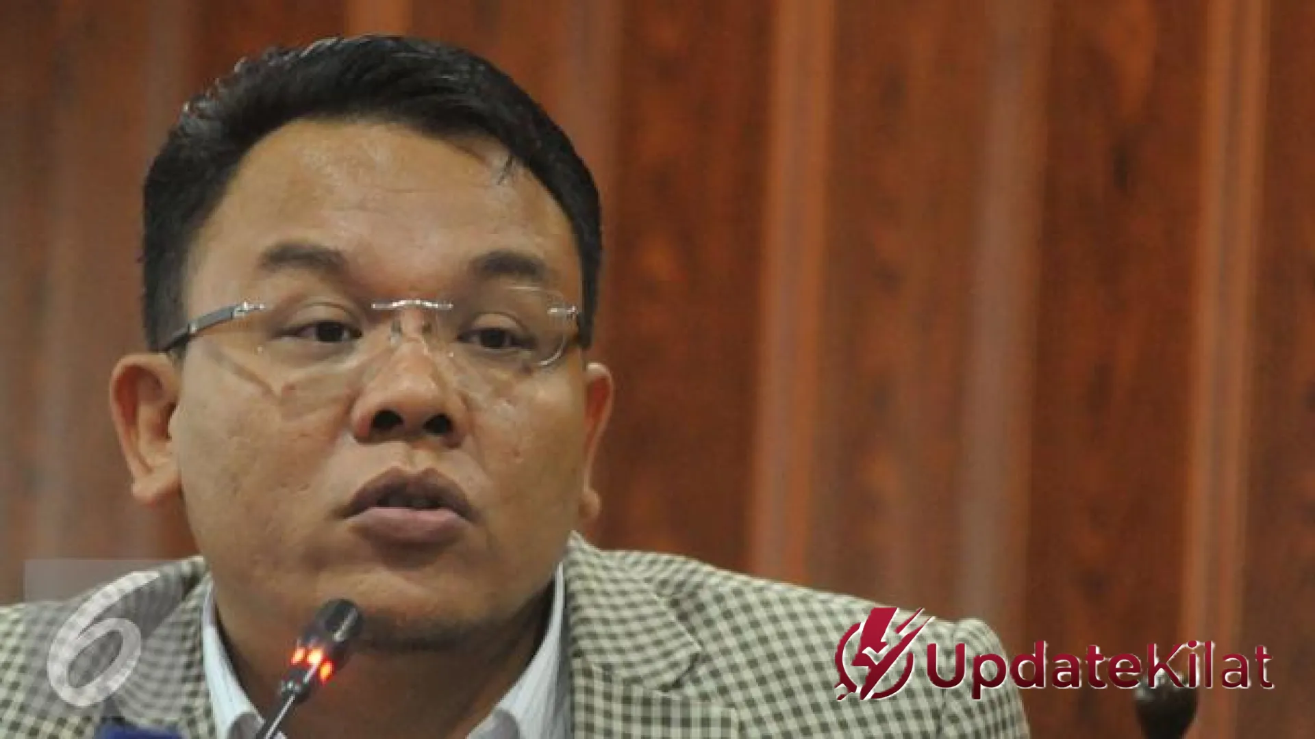 “Curhat” Saleh Daulay di Ruang Sidang: Antara Protokoler, Etika Sapaan, dan Strategi Besar Pariwisata Indonesia