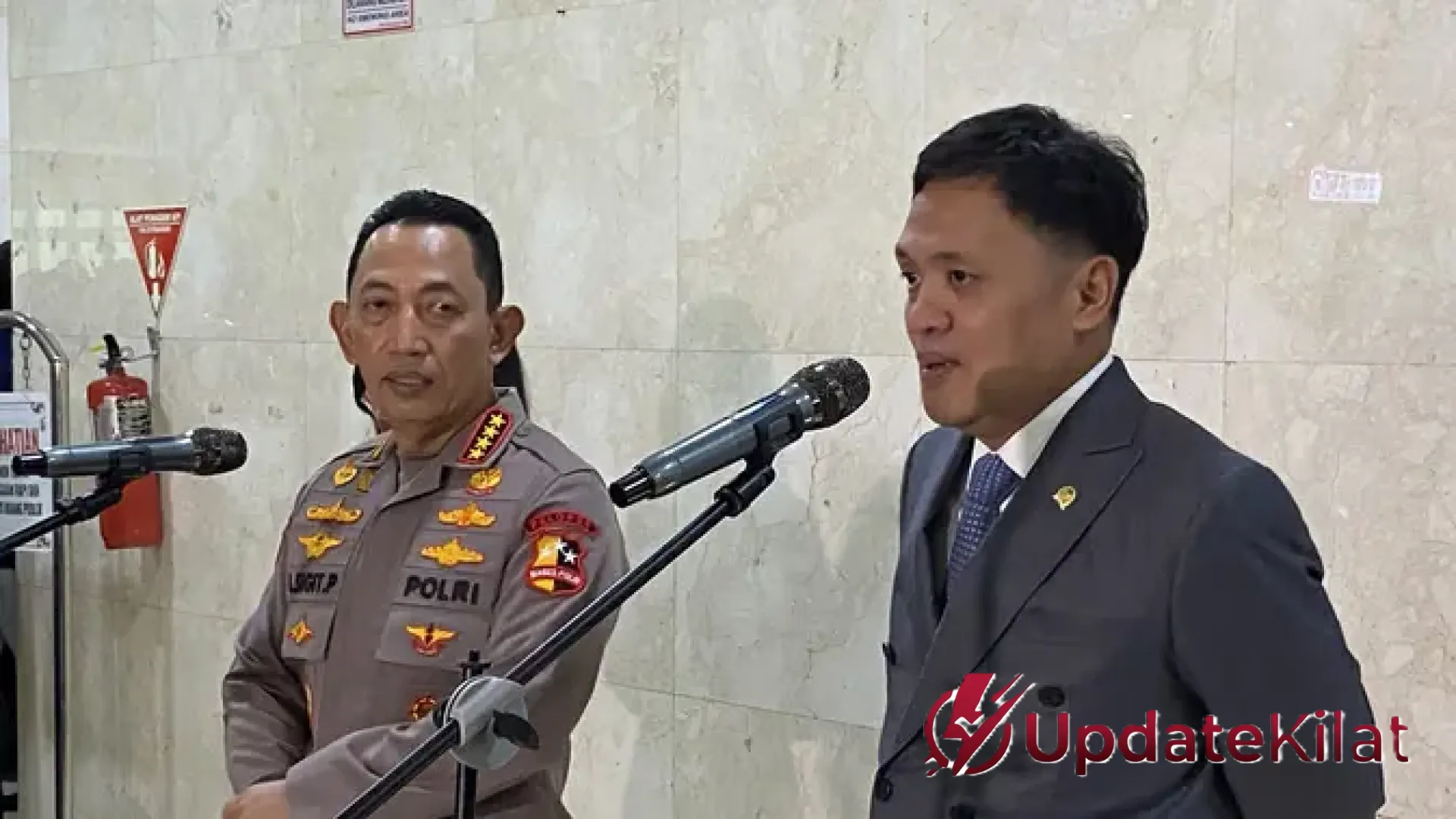 Menjaga Marwah Netralitas: DPR Usulkan Larangan Anggota Polri Terlibat Ormas dalam RUU Terbaru
