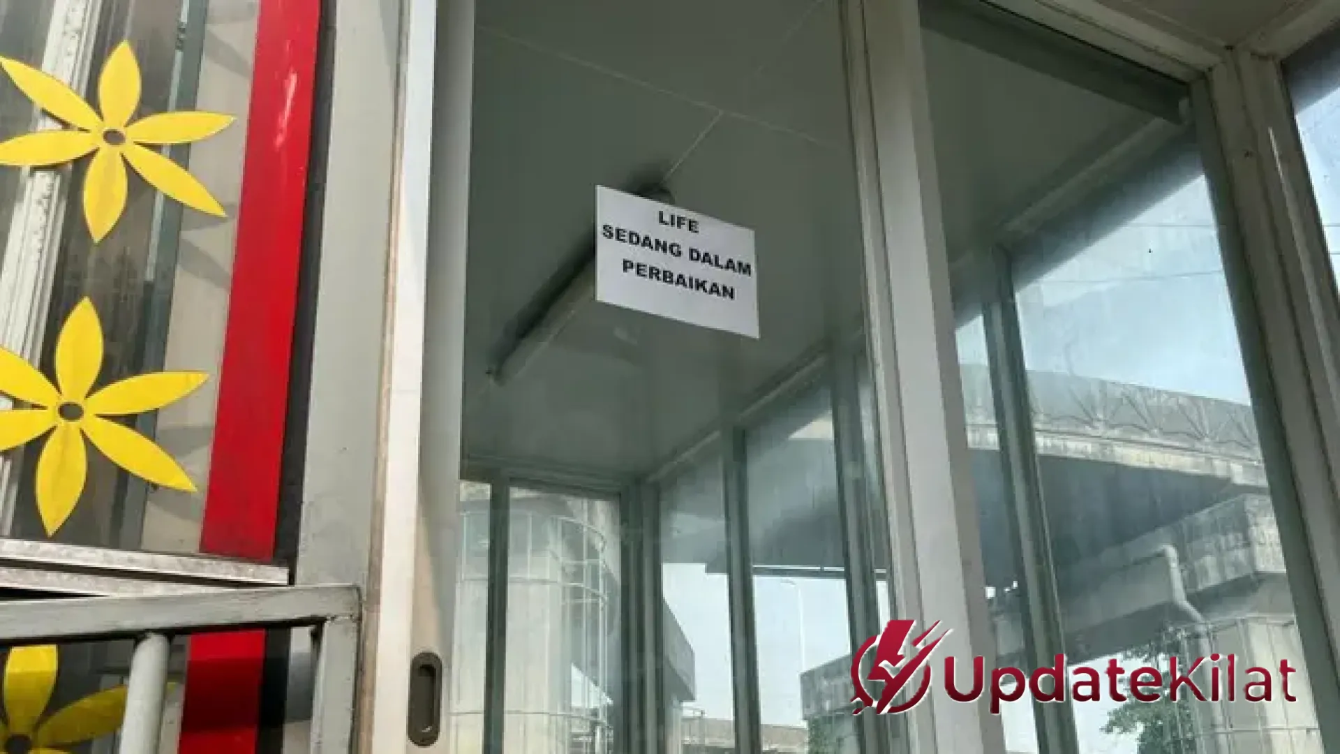 Potret Buram Fasilitas Publik: Drama Lift Rusak di JPO Lenteng Agung yang Menyiksa Lansia
