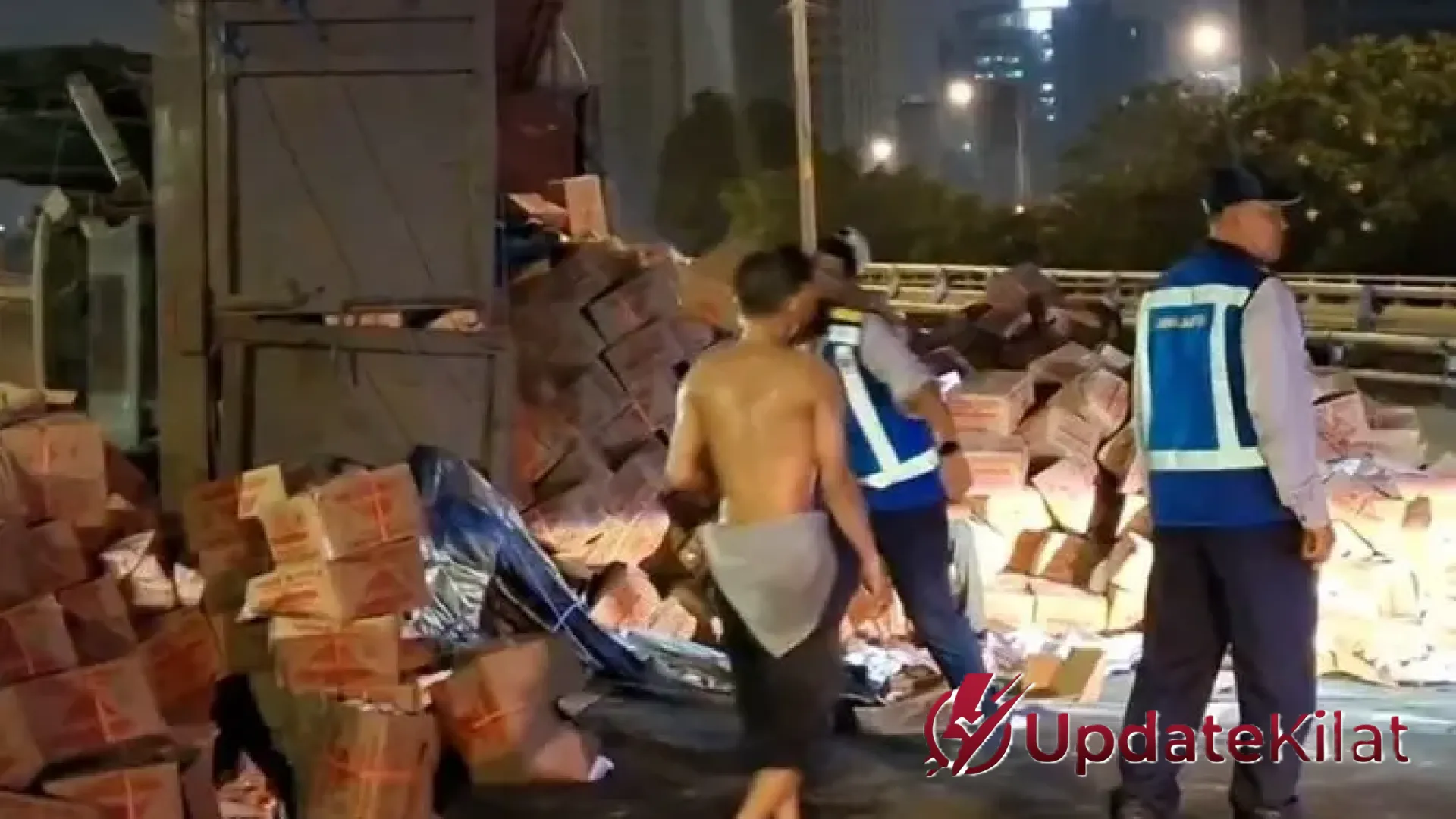 Tragedi Truk Tepung di Tol Dalam Kota: Kronologi Kegagalan Menanjak Akibat Beban Overload di KM 13