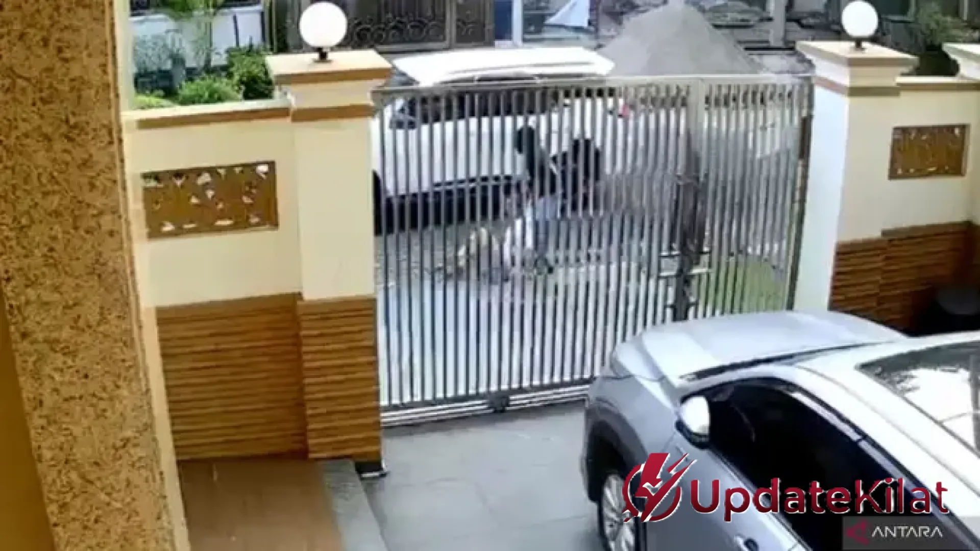 Aksi Heroik Lansia 70 Tahun Melawan Penculik di PIK: Duel Sengit di Pagi Buta yang Terekam Kamera