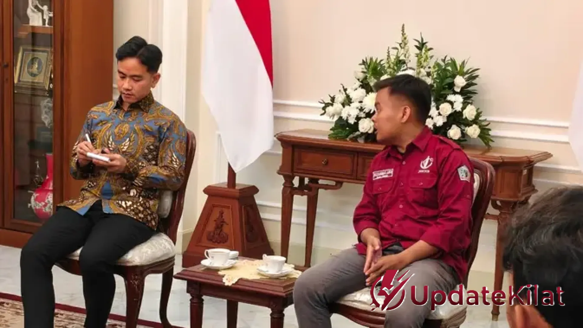 Gibran Rakabuming Raka dan Kerendahan Hati Politik: Catat 15 Tuntutan Mahasiswa di Istana Wapres