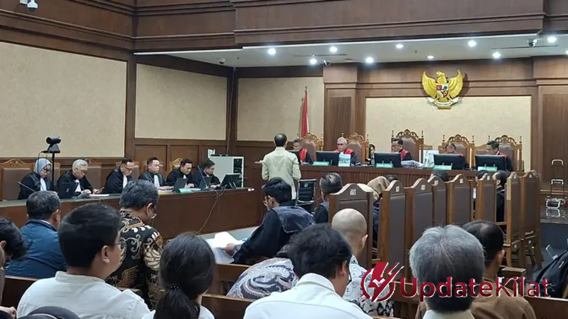 Nadiem Makarim Bongkar Tabir Anggaran Chromebook: Menepis Isu Rp 9,9 Triliun dan Klaim Penghematan Negara