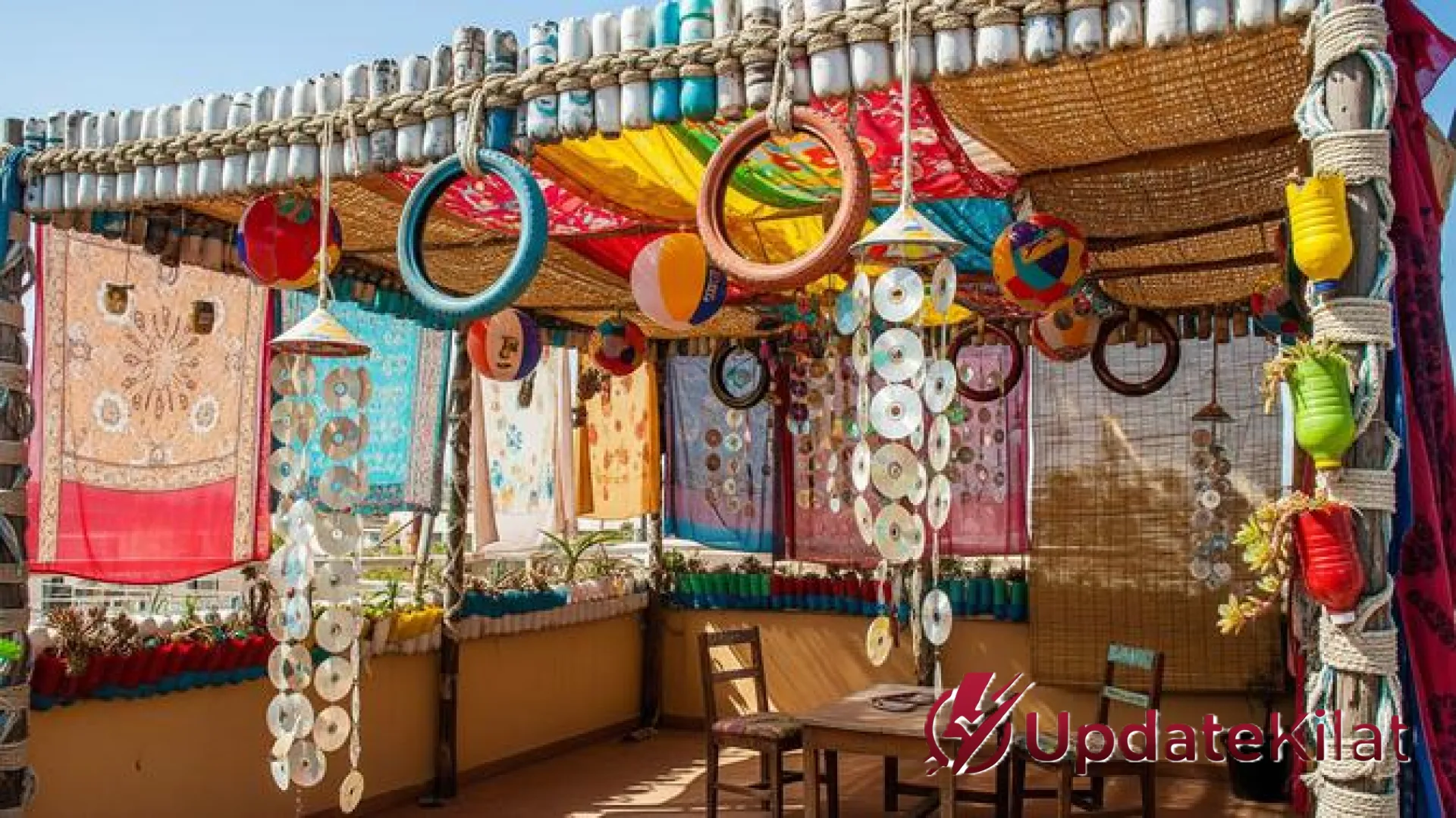 6 Ide Peneduh Teras dari Barang Bekas: Solusi Hemat yang Bikin Hunian Makin Estetik