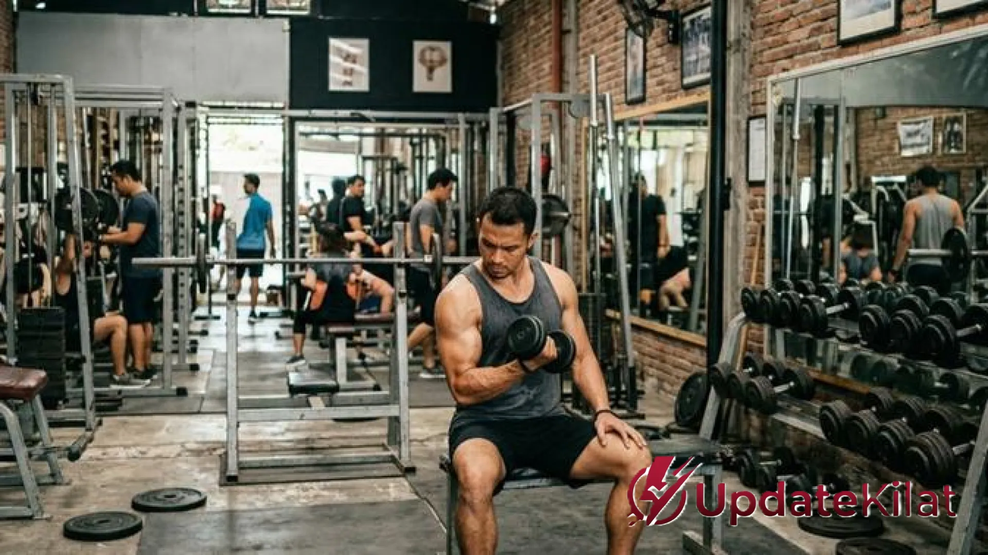 8 Kesalahan Fatal Pemula di Gym yang Bikin Progres Macet: Jangan Sampai Kena Jebakan Ego Lifting!