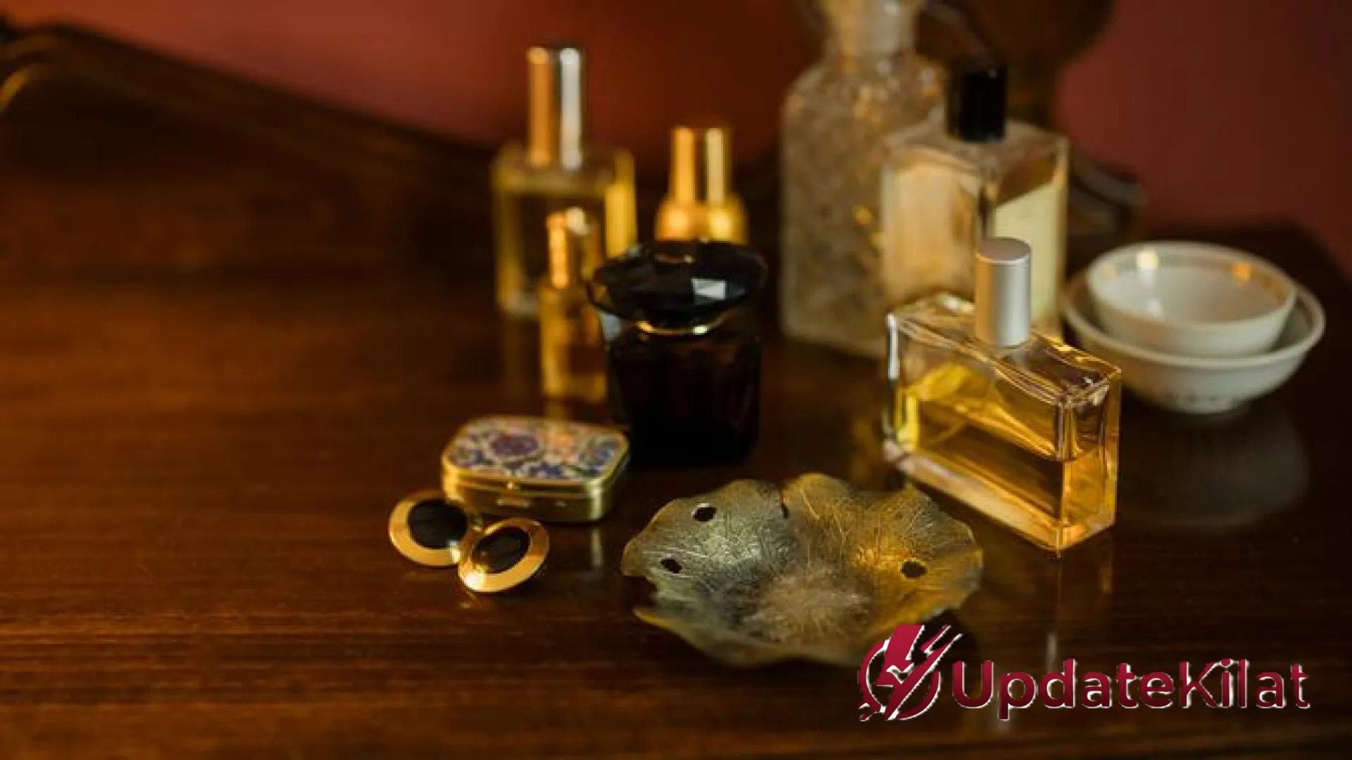 8 Rekomendasi Parfum Lokal Tahan Lama: Mewah, Berkelas, dan Wanginya Bikin Candu