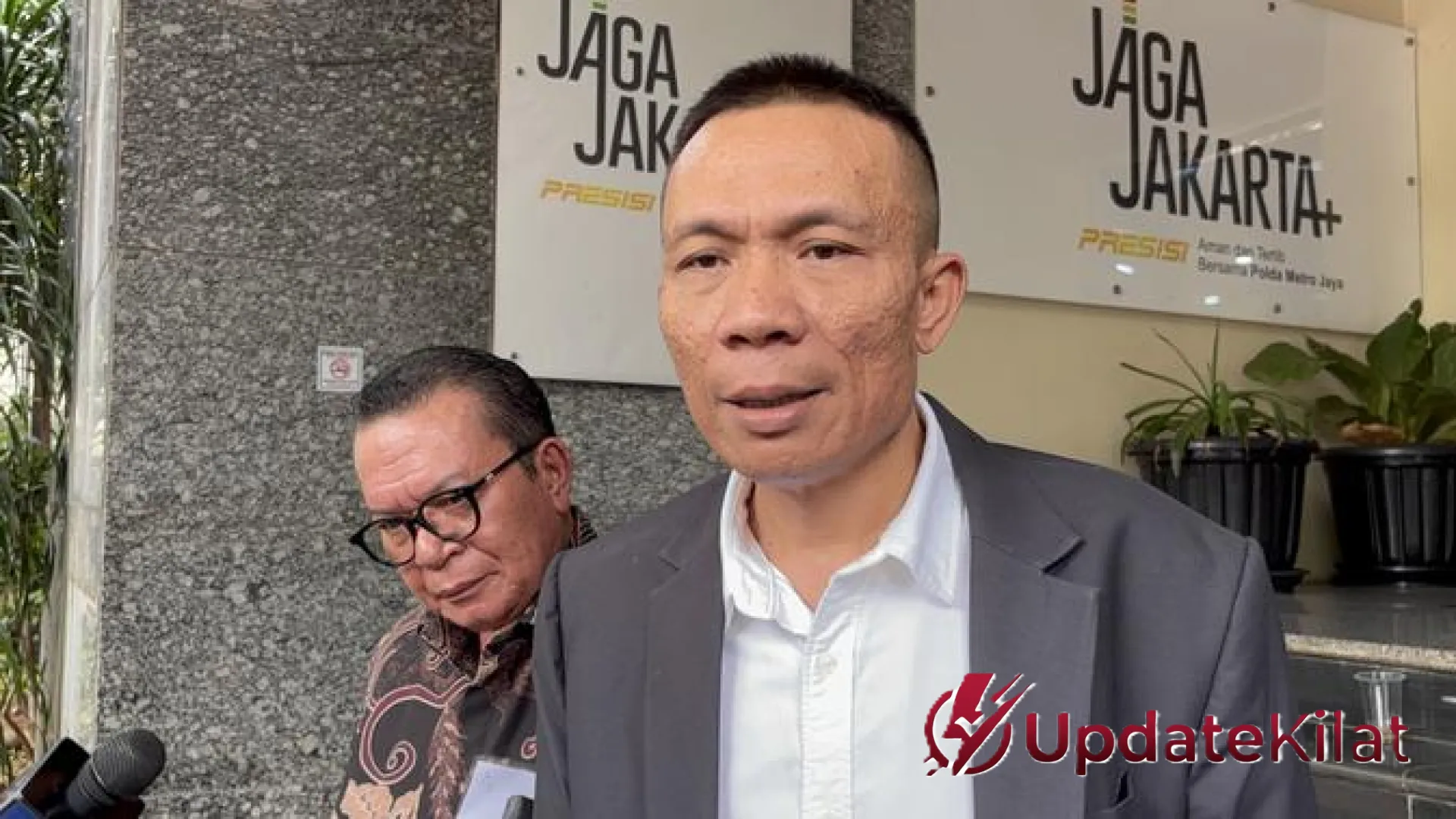 Klarifikasi Rismon Sianipar: Tak Ada Mahar Miliaran di Balik Damai Kasus Ijazah Jokowi