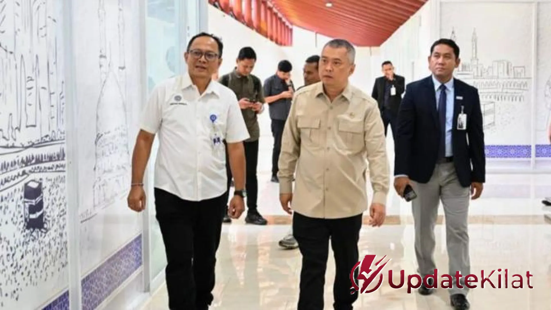 Menhub Dudy Purwagandhi Pastikan Terminal 2F Soetta Siap Layani Arus Jemaah Haji 2026 yang Masif