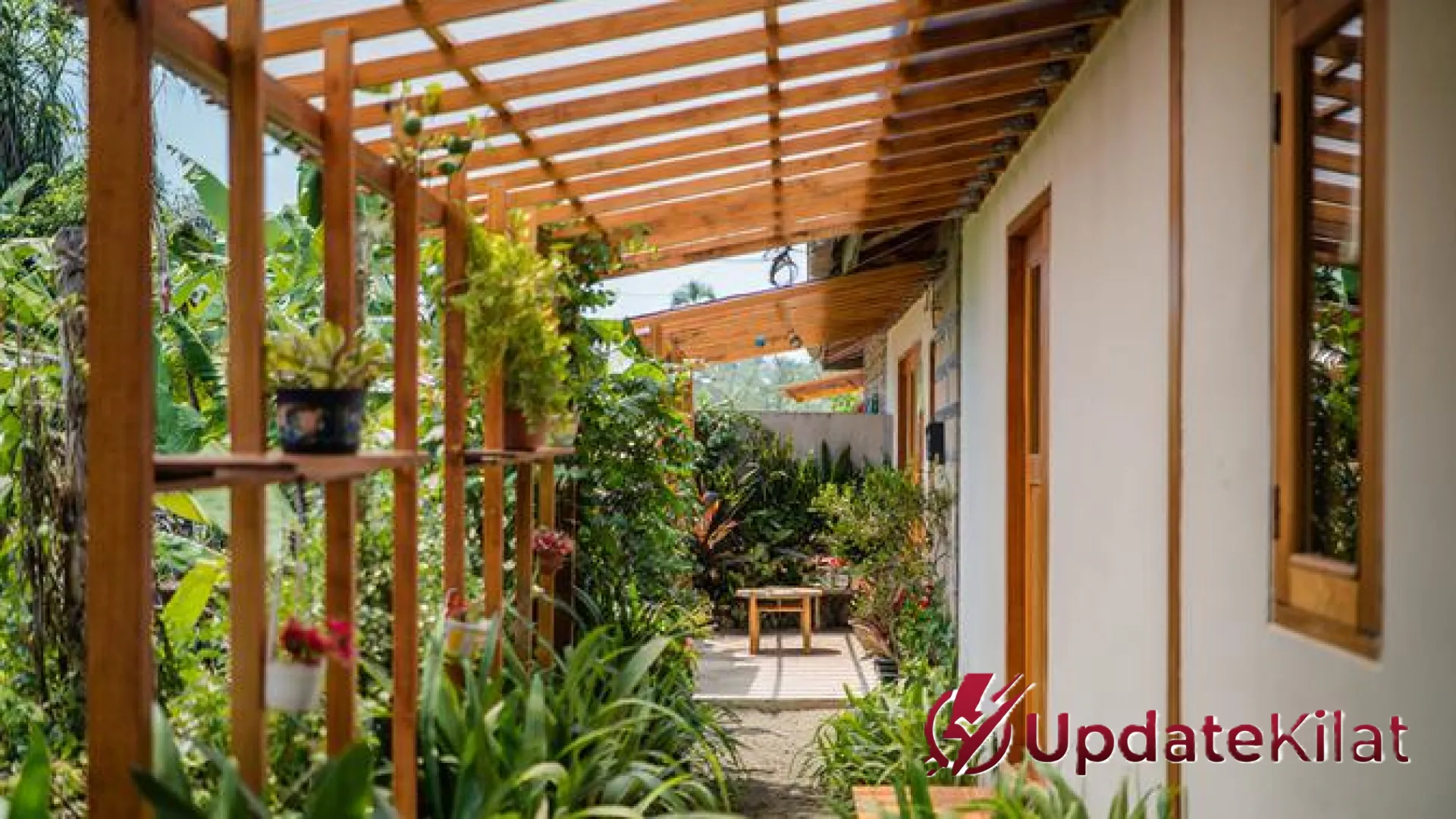 Sentuhan Alam di Tengah Desa: 8 Desain Rumah Minimalis dengan Pergola yang Menyejukkan Jiwa