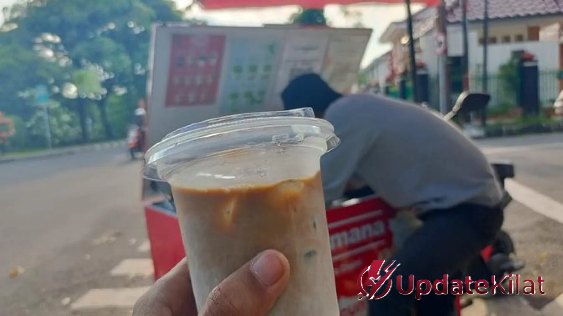Strategi Bisnis Kopi Kekinian Rp10 Ribuan: Rahasia Laris Manis Tembus 150 Cup Per Hari