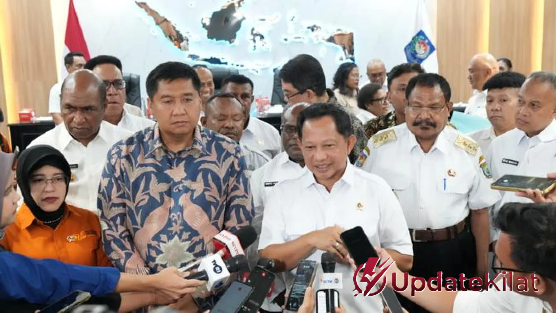 Transformasi Hunian Tanah Papua: Mendagri Tito Karnavian Sanjung Program Strategis 21 Ribu Rumah Layak Huni